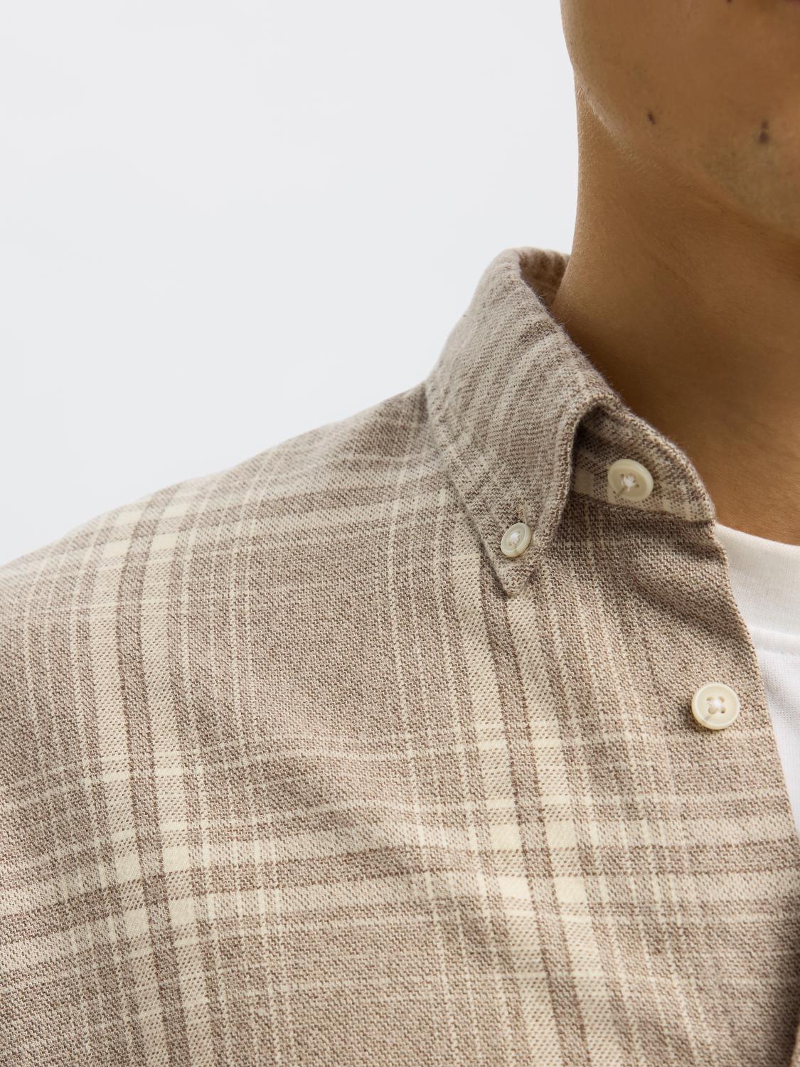 model_shot-detail